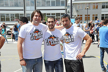 https://www.srbizasrbe.org/wp-content/themes/szs-theme/images/Srbija/2014/borca/trojka-iz-bloka-borca-4.jpg