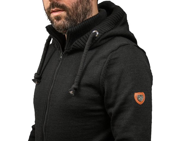 dzemper Црни џемпер СЗС