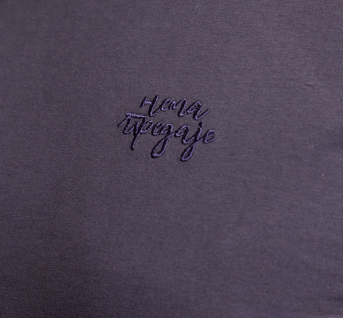 црвен-цвете-нема-предаје-тегет