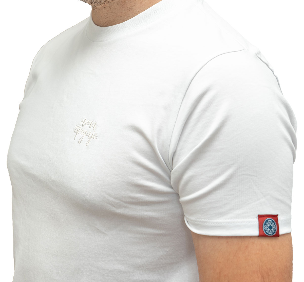 црвен-цвете-мајица-бела